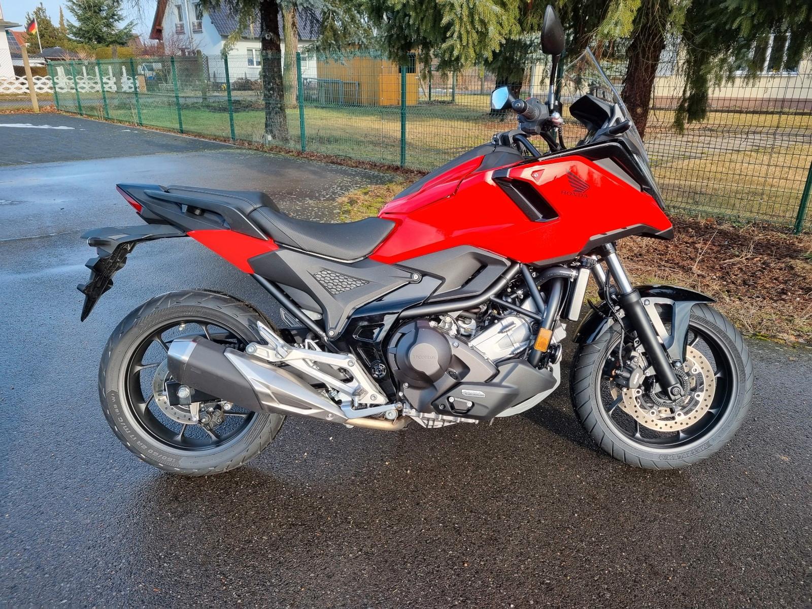 Honda NC750X mit Doppelkupplung
