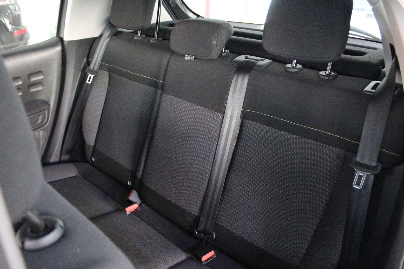 Fahrzeugabbildung Citroën C3 Shine Pack 1.2T NAVI/LED/PDC/TEMPOMAT/DAB+