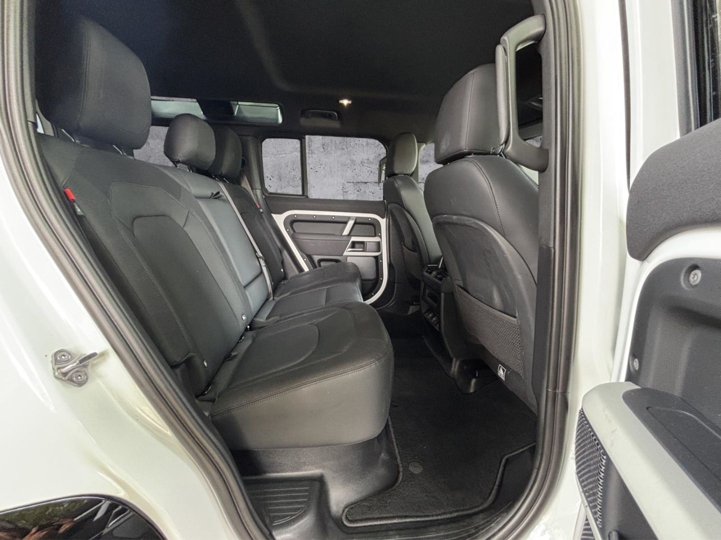 Land Rover Defender 110 D200 AWD X-Dynamic SE foto 5
