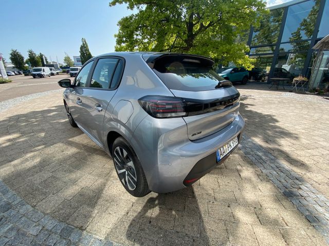 PEUGEOT 208 Active
