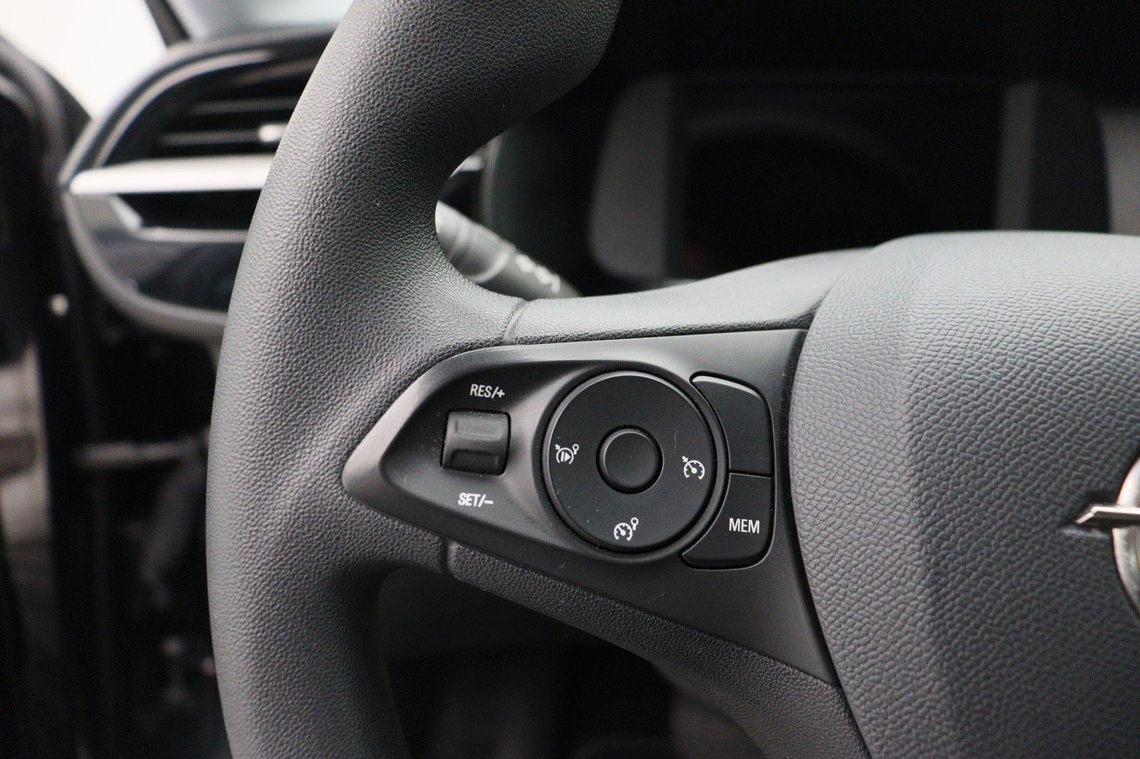 Fahrzeugabbildung Opel Zafira C 1.4 Tourer Active NAVI SHZ 7-Sitzer