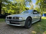 BMW 740i Oldtimer - BMW 740 aus 1994: 740i