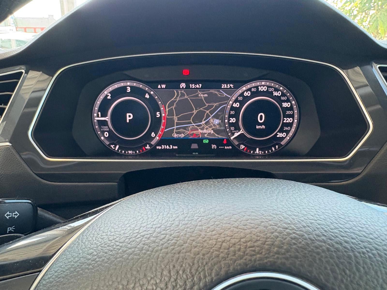 Fahrzeugabbildung Volkswagen Tiguan Highline BMT 4Motion/R LINE/leder/memory/
