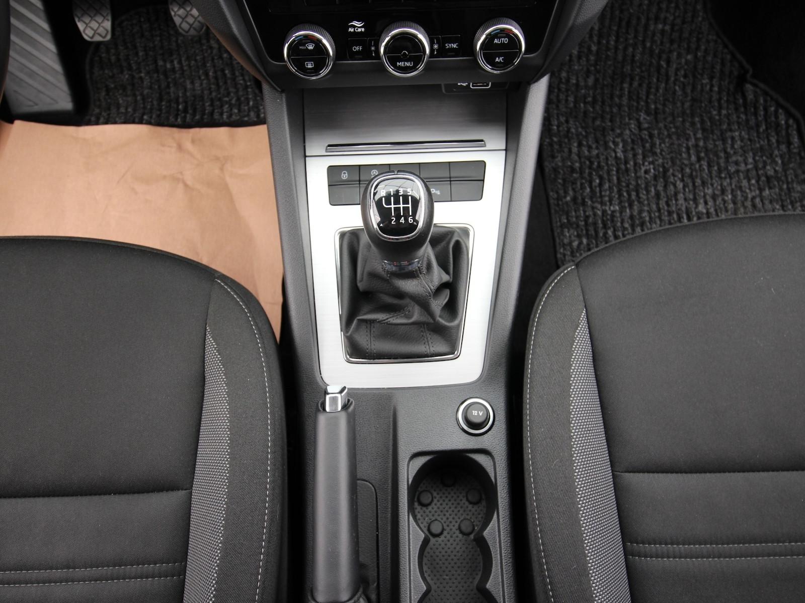 Skoda Octavia Combi 1.5 TSI Ambition SITZHEIZUNG+TEMPO
