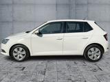 Skoda Fabia 1.0TSI AMBITION NAVI+APP+GRA+DAB+BT+MFL+ZV - Skoda Fabia Ambition mit Benzin-Antrieb