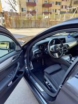 BMW 530d Touring M Sport | Pano | HUD | 8-fach |  - BMW 530 Gebrauchtwagen in Stuttgart