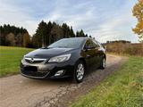 Opel Astra Sports Tourer 1.6 OPC-Line - Opel Astra aus 2012: Opc