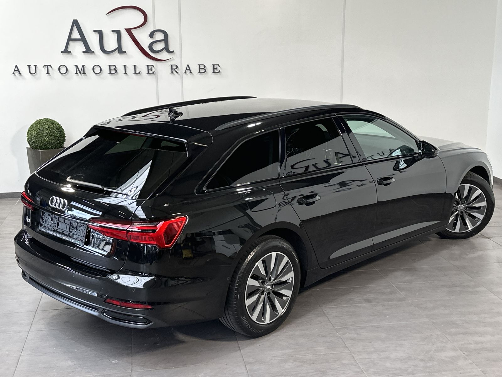 Fahrzeugabbildung Audi A6 Avant 35 TDI Sport NAV+LED+ACC+360°+VCOCK+SHZ