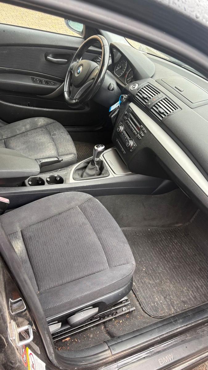 BMW 118 2008 — photo 8