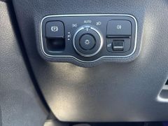 Fahrzeugabbildung Mercedes-Benz GLB 200 7G-DCT "Progressive" PANORAMA NIGHT NAVI
