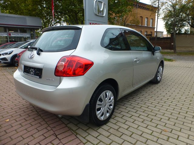 Toyota Auris Sol