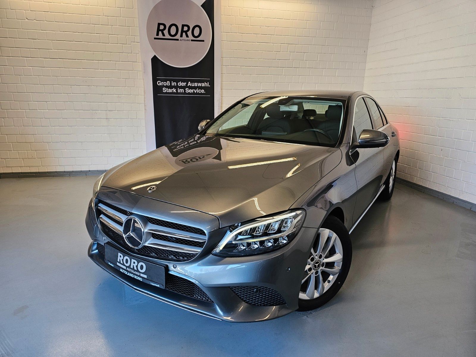 MERCEDES-BENZ C 180  CGI Avantgarde + Navi/LED/ACC/RFK/Klima