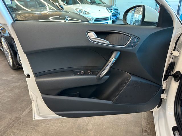 Audi A1 Sportback basis *Klima*SHZ*PDC*EURO 6*CD*