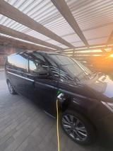 Volkswagen T7 Multivan eHybrid Energetic HuD ACC uvm. - blaue Volkswagen T7