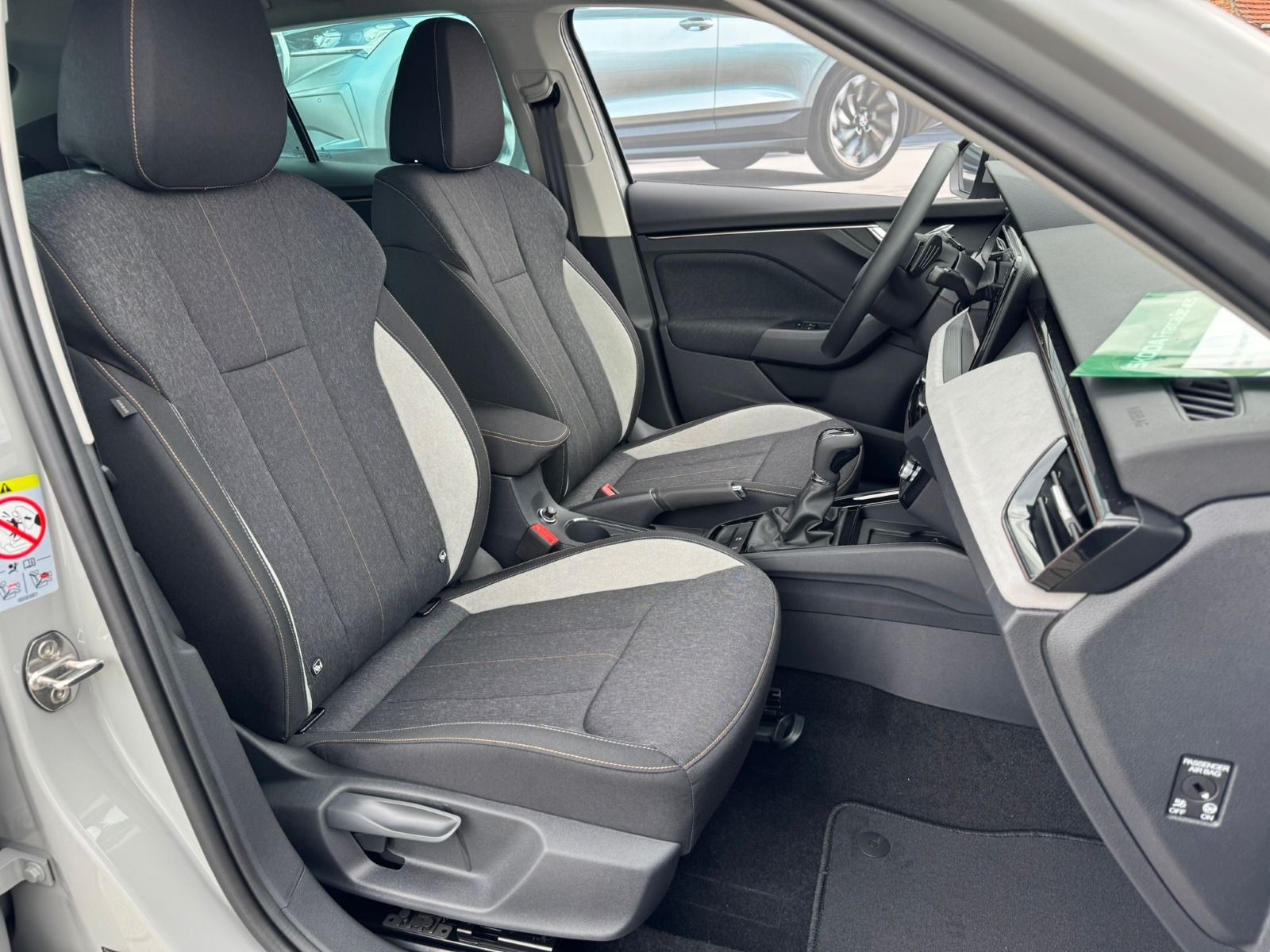 Fahrzeugabbildung SKODA Scala Selection TSI DSG*RFK*NAVI*LED