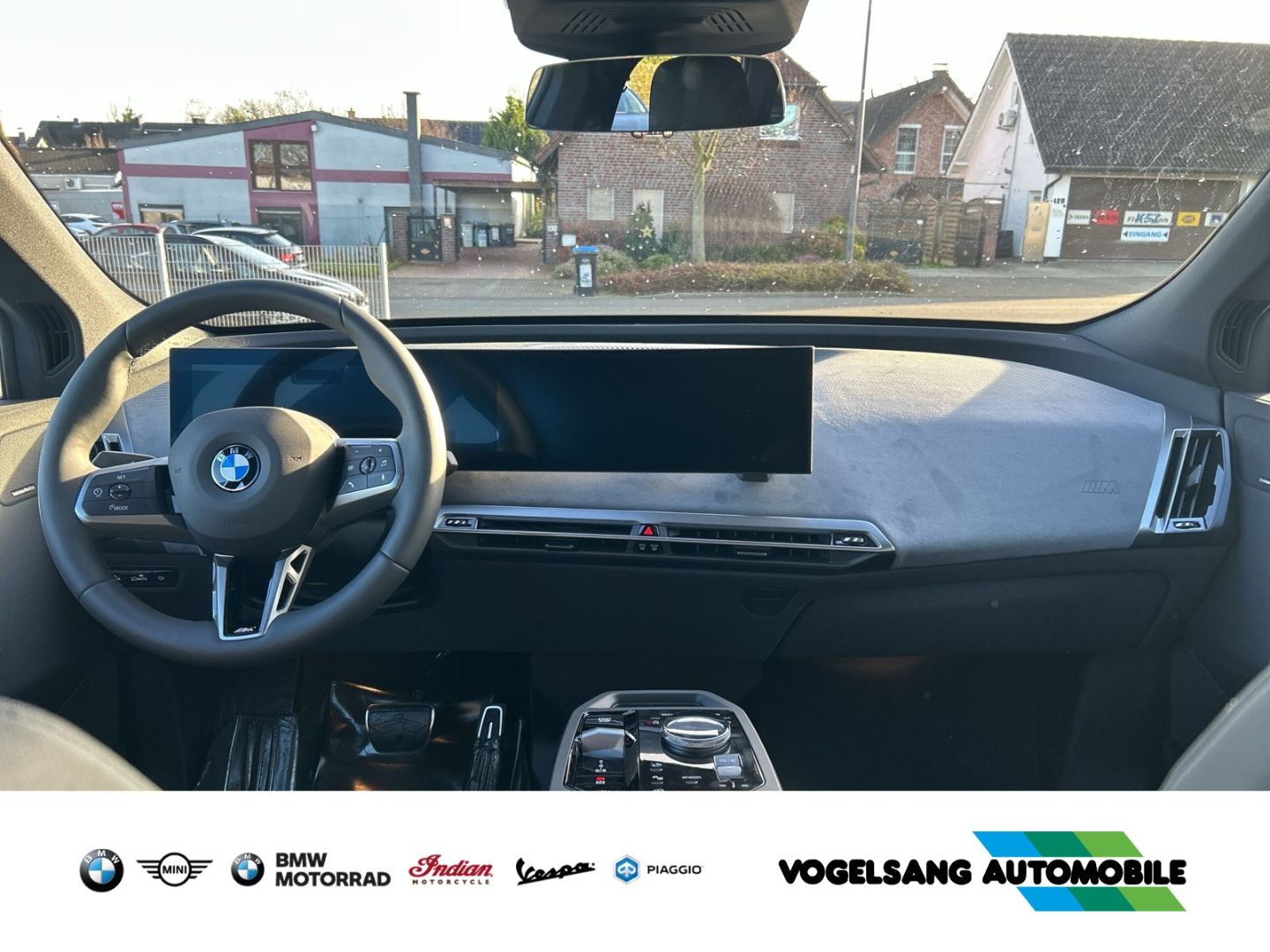 Fahrzeugabbildung BMW iX xDrive45 M Sportpaket 21'' 0,25%-Versteuerung