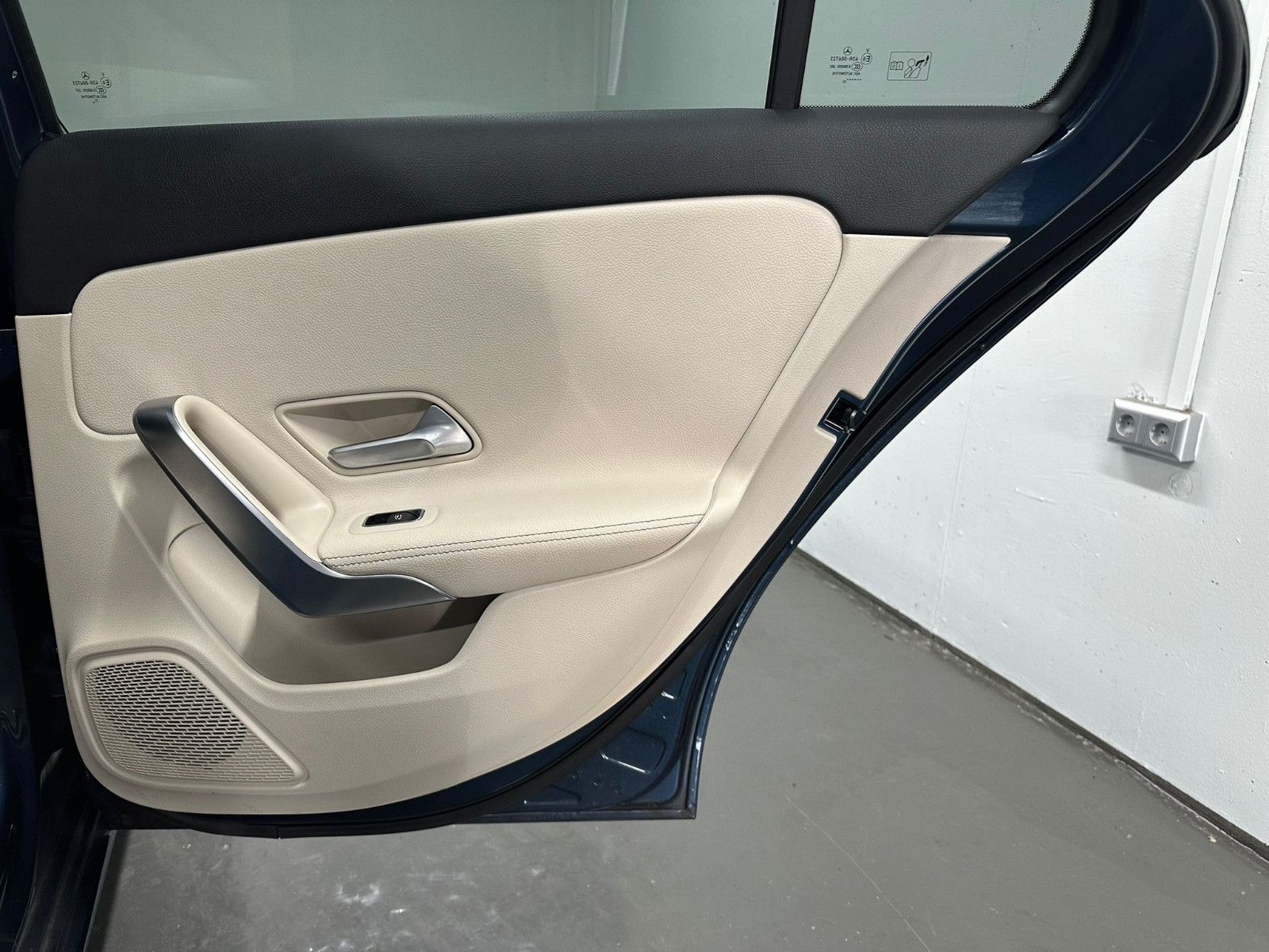 Fahrzeugabbildung Mercedes-Benz A 180 d Limousine *Progressive*NAVI*AHK*LEDER*