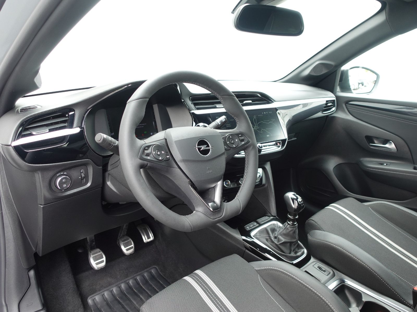 Fahrzeugabbildung Opel Corsa GS 1.2T,Navi,Kamer,LED,Sitzhzg,Allwetter