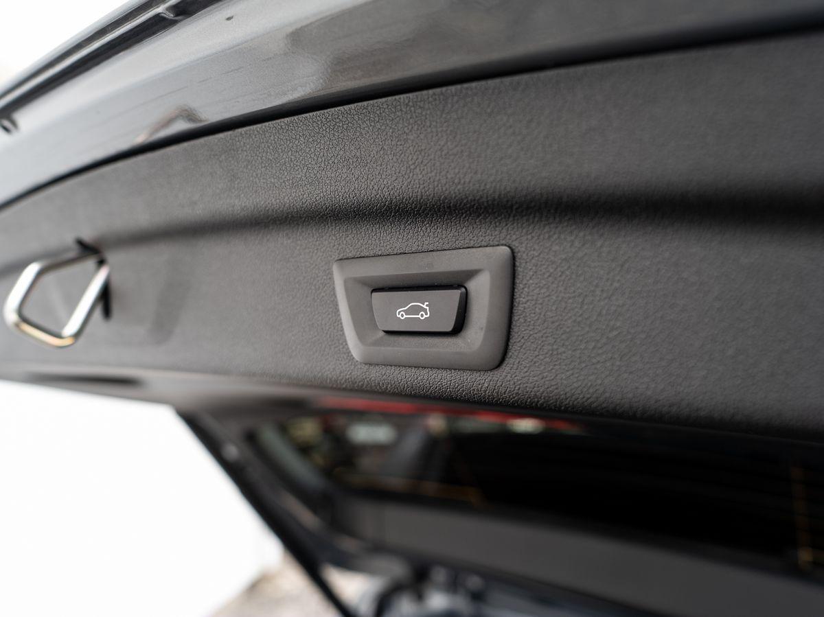 BMW 220i Active Tourer AHK PANO Alarm RFK ShadowL