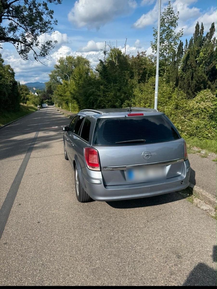 Opel Astra 2004 — салон