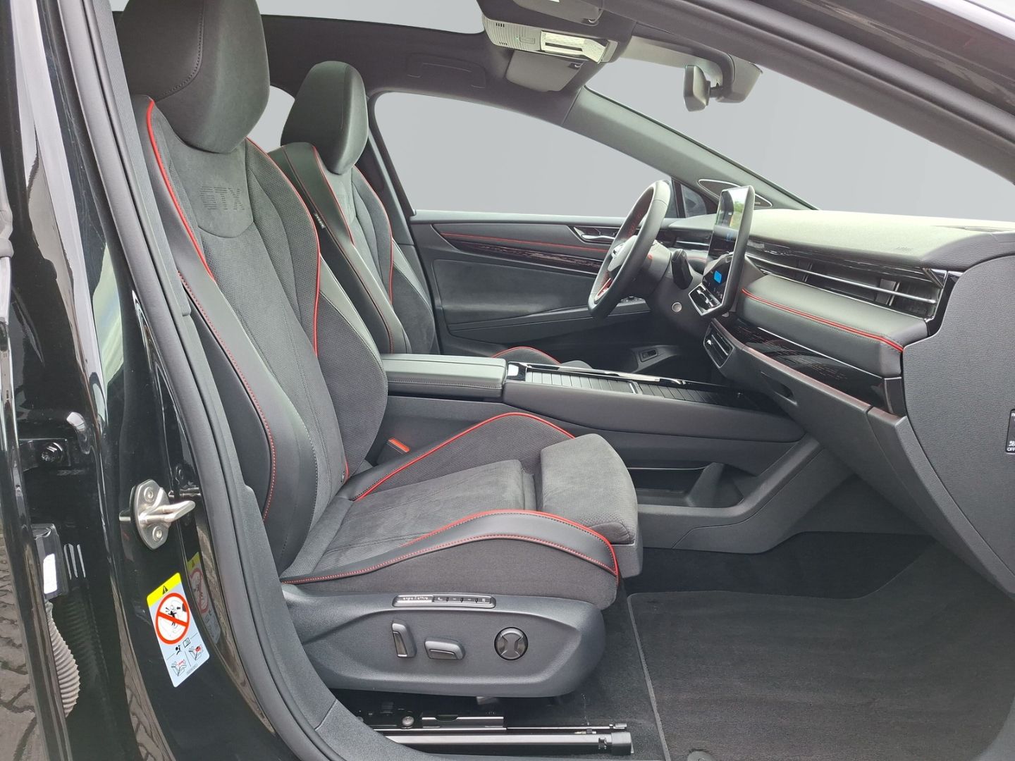 ID.7 Tourer GTX 4Motion *AHK*NAVI*KAMERA*PANO*DC
