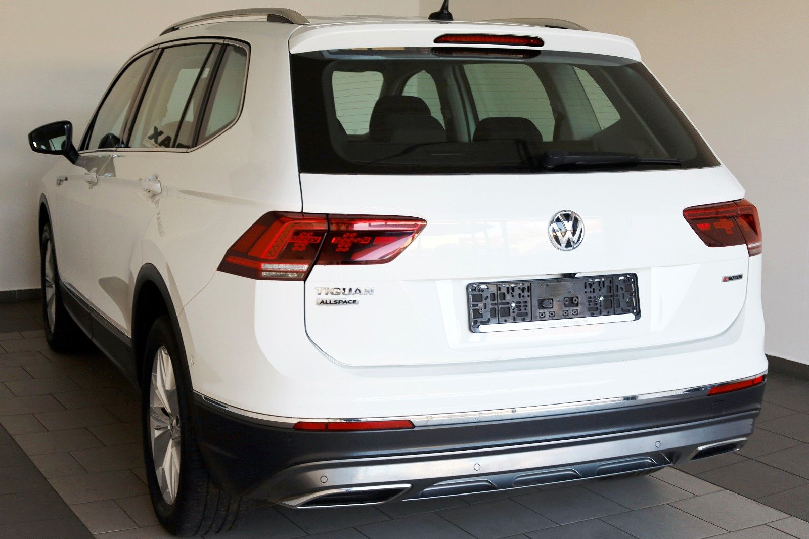 Fahrzeugabbildung Volkswagen Tiguan Allspace Highline 4M Navi,LED,360°,ACC,SH