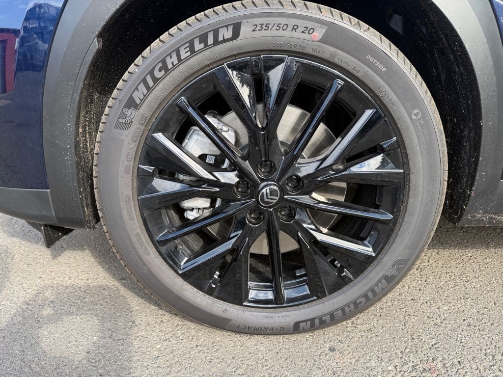 Fahrzeugabbildung Citroën e-C5 Aircross 210 Komfort-Range MAX *Schiebedach