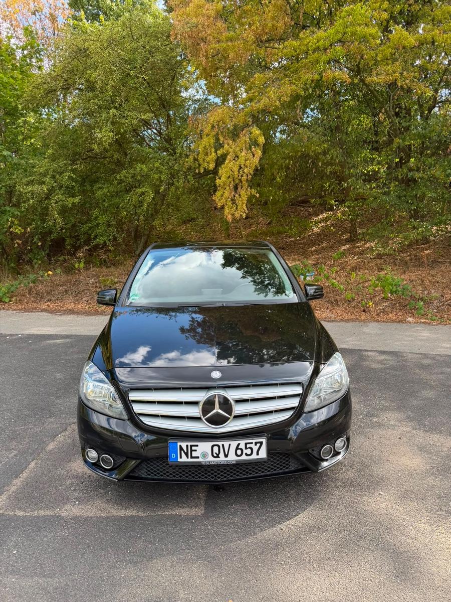 Mercedes-Benz B 200
