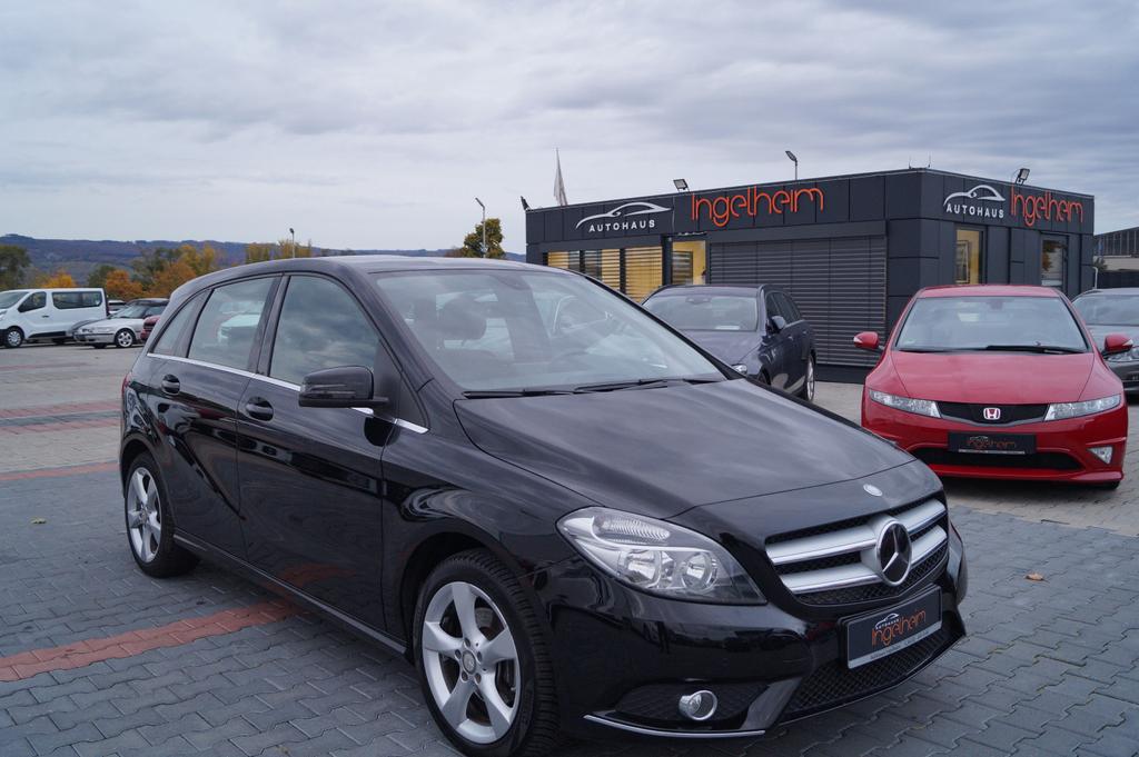 Mercedes-Benz B 180