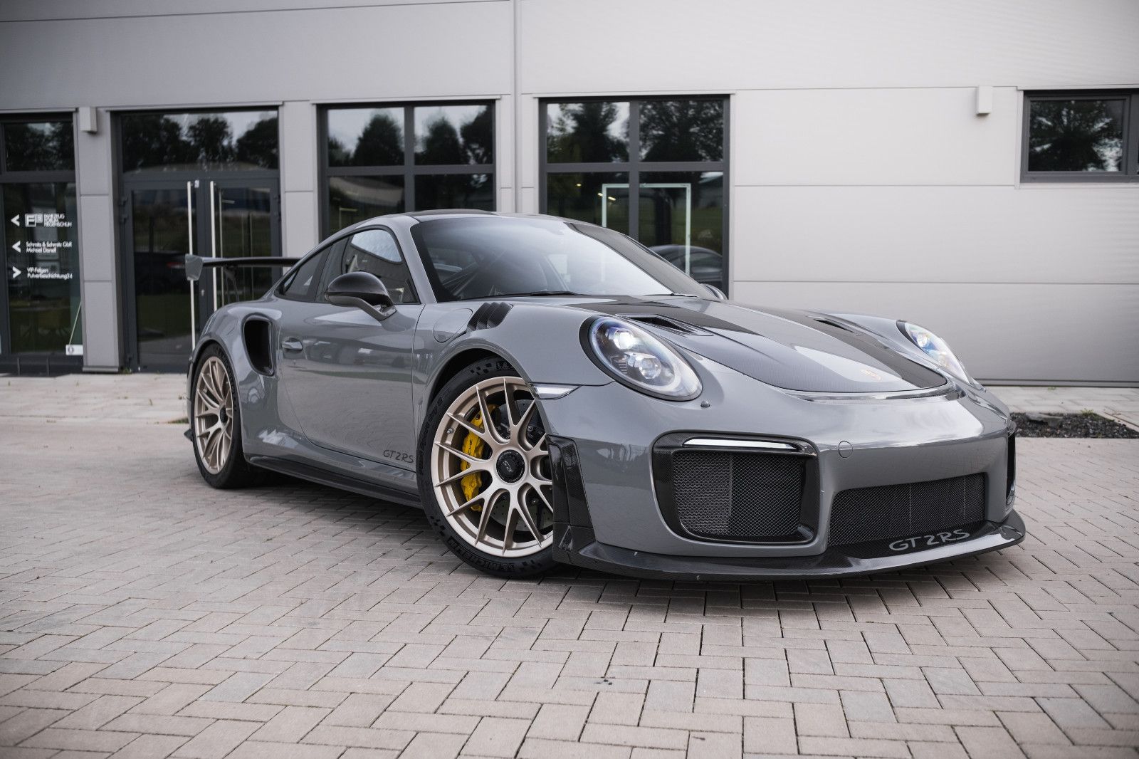 Fahrzeugabbildung Porsche 991/911 GT2 RS, PTS, Weissach, Clubsport, Lift