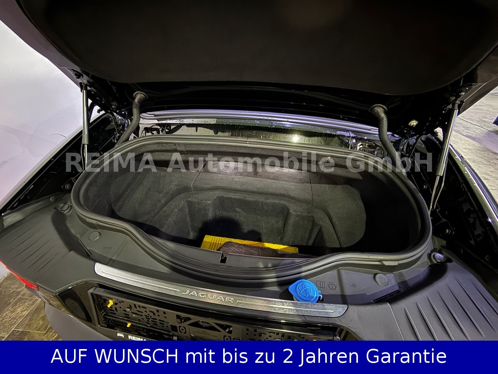Fahrzeugabbildung Jaguar F-Type  3,0i V6 Cabrio, Klappenauspuff, Meridian