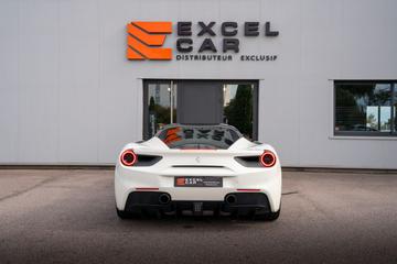 2015 Ferrari 488 GTB 照片 6