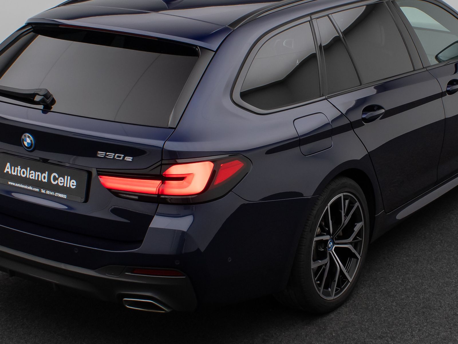 Fahrzeugabbildung BMW 530e xD M Sport Massage Laser HUD DAB Individual
