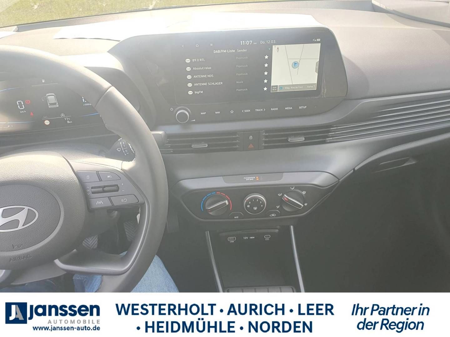 Fahrzeugabbildung Hyundai i20 Select,Funktionspaket/PDC hinten/Navi/Rückfa