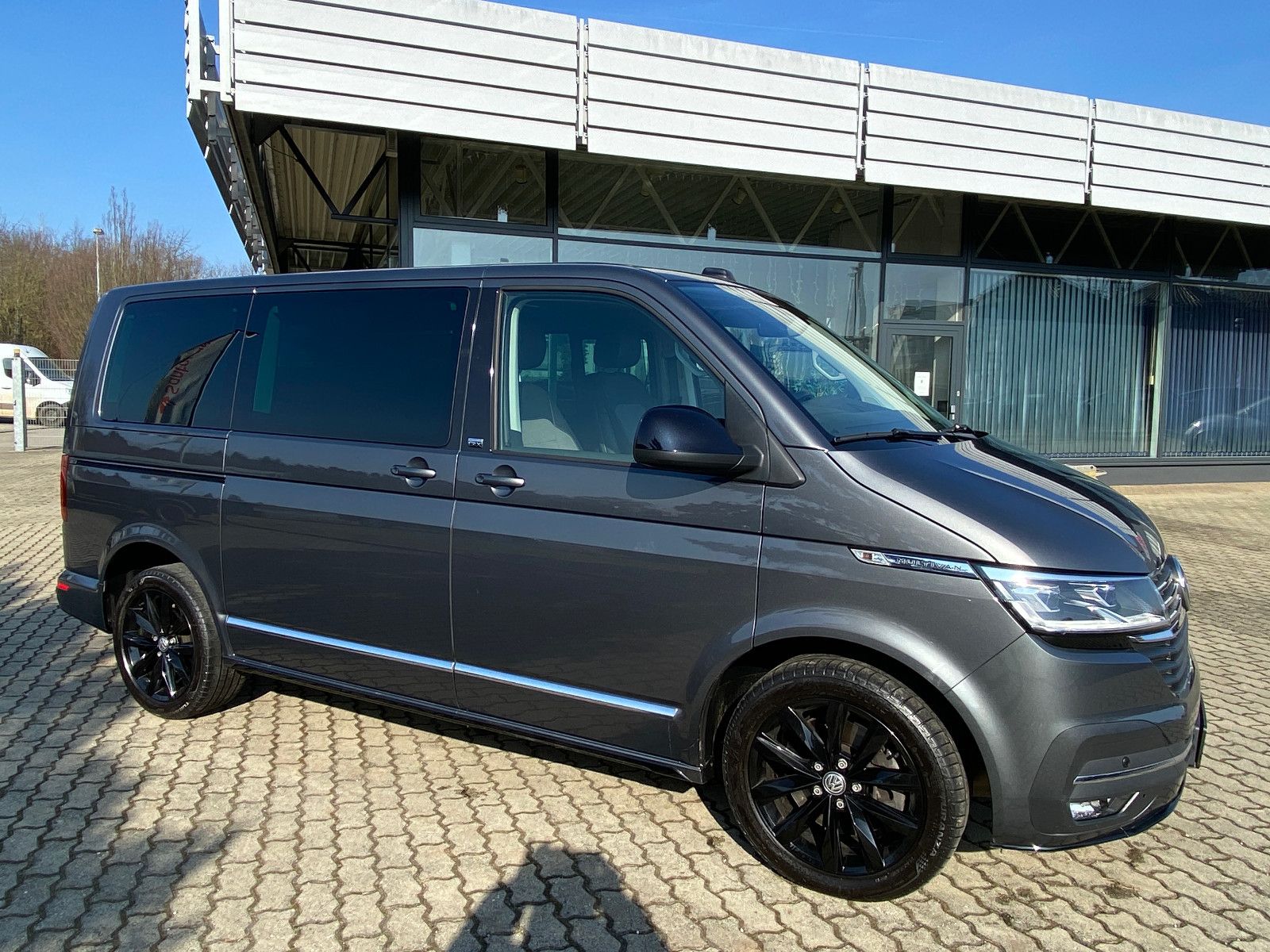 Fahrzeugabbildung Volkswagen T6 Multivan 6.1 Comfortline