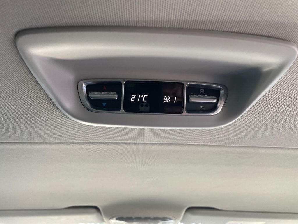Fahrzeugabbildung Mercedes-Benz V-Klasse EDITION V 250 d lang LED, NAVI, SHZ, 19