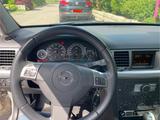 Opel Signum 2.2 Direct Automatik - - Opel Signum mit Benzin-Antrieb: Limousine, 2.2