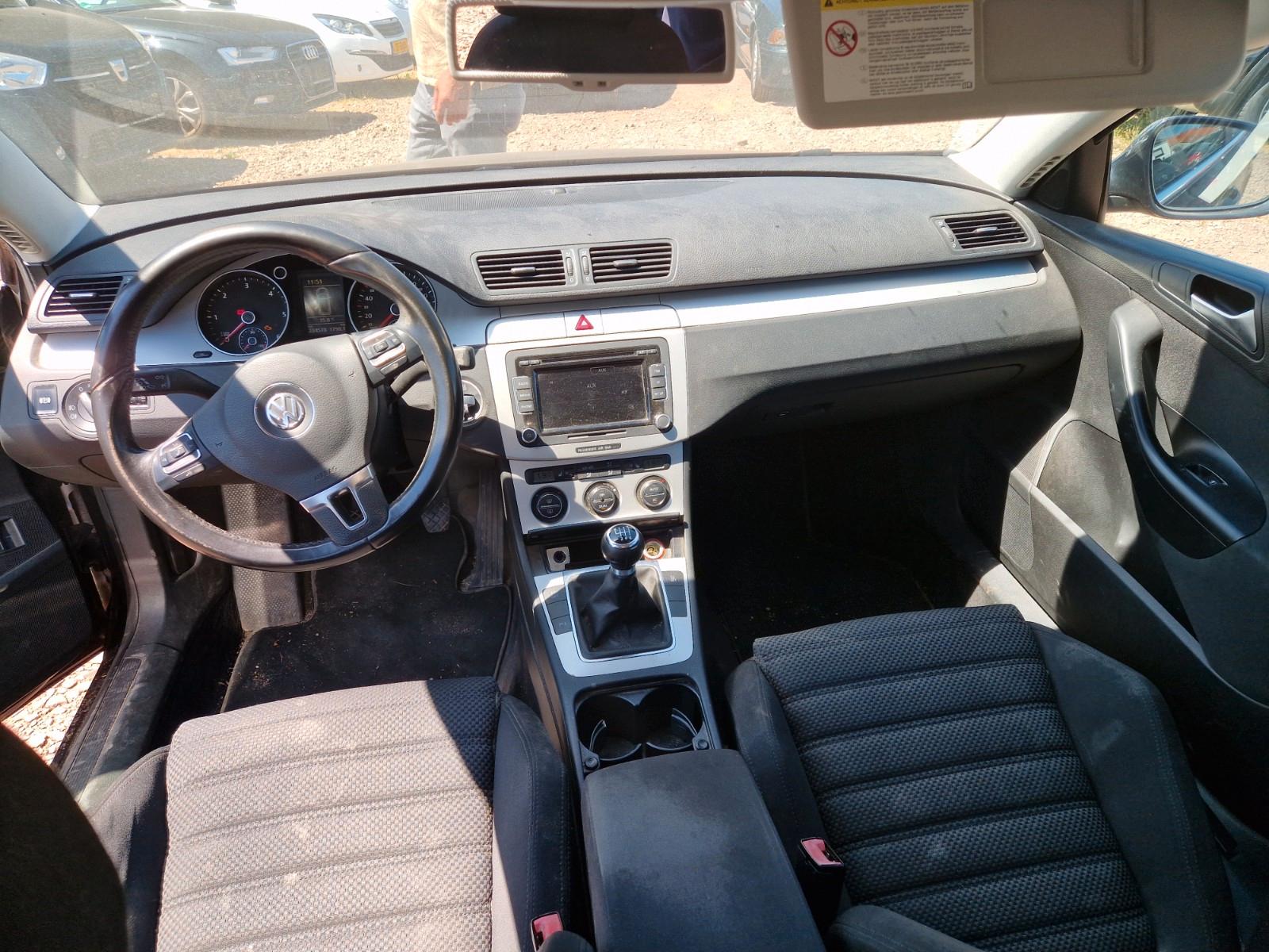 Volkswagen Passat 2010 — photo 8