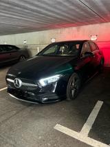 Mercedes-Benz 200 - Mercedes-Benz 200 mit 5 Türen