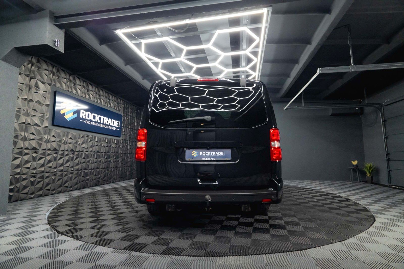 Fahrzeugabbildung Opel Zafira Life Innovation L3 Black Edition *Pano*