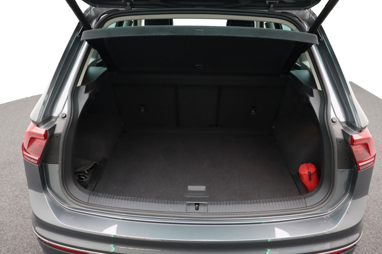 Fahrzeugabbildung Volkswagen Tiguan Highline 2.0 TDI 4Motion Standheizung