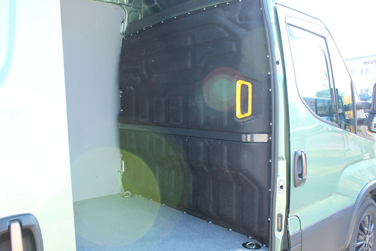 Fahrzeugabbildung Iveco Daily 35S18HA8