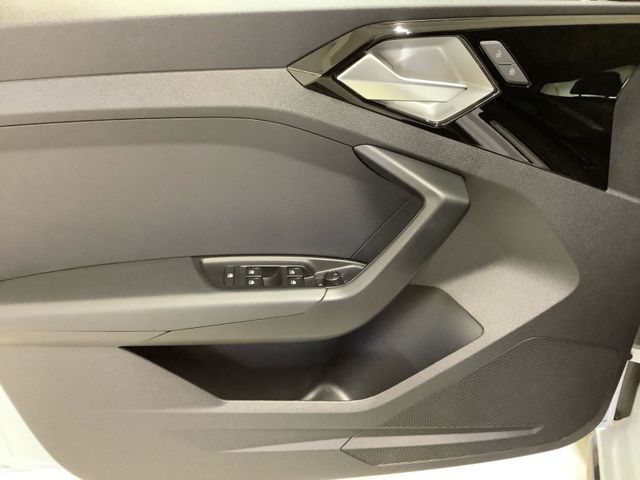 A1 Sportback advanced 30 TFSI S tronic,LED,Carpl