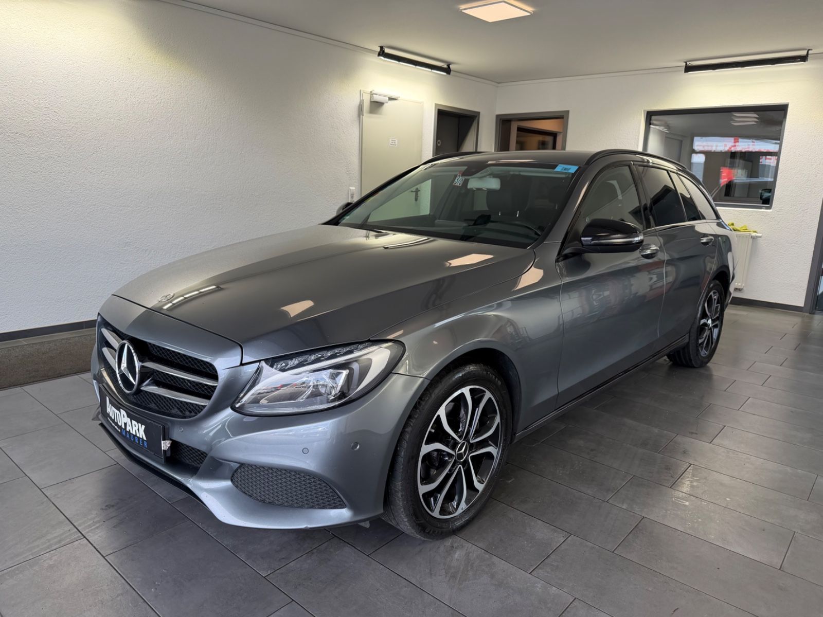 Mercedes-Benz C 200 d T Avantgarde | Night | LED | Navi | SHZ