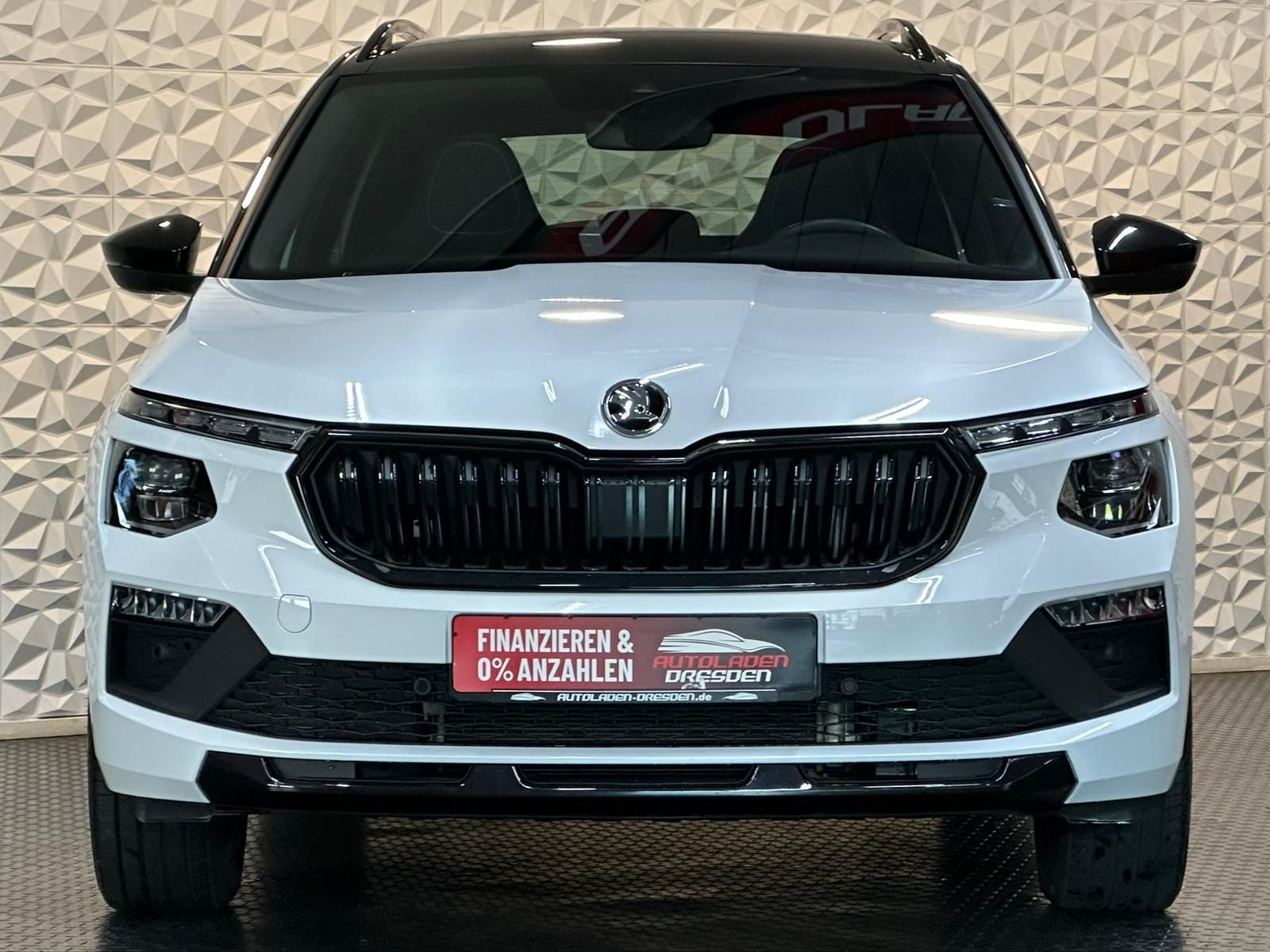 SKODA Kamiq 1.0TSI MONTE CARLO* MATRIX#PANO#AHK#KEYLES - Image 3