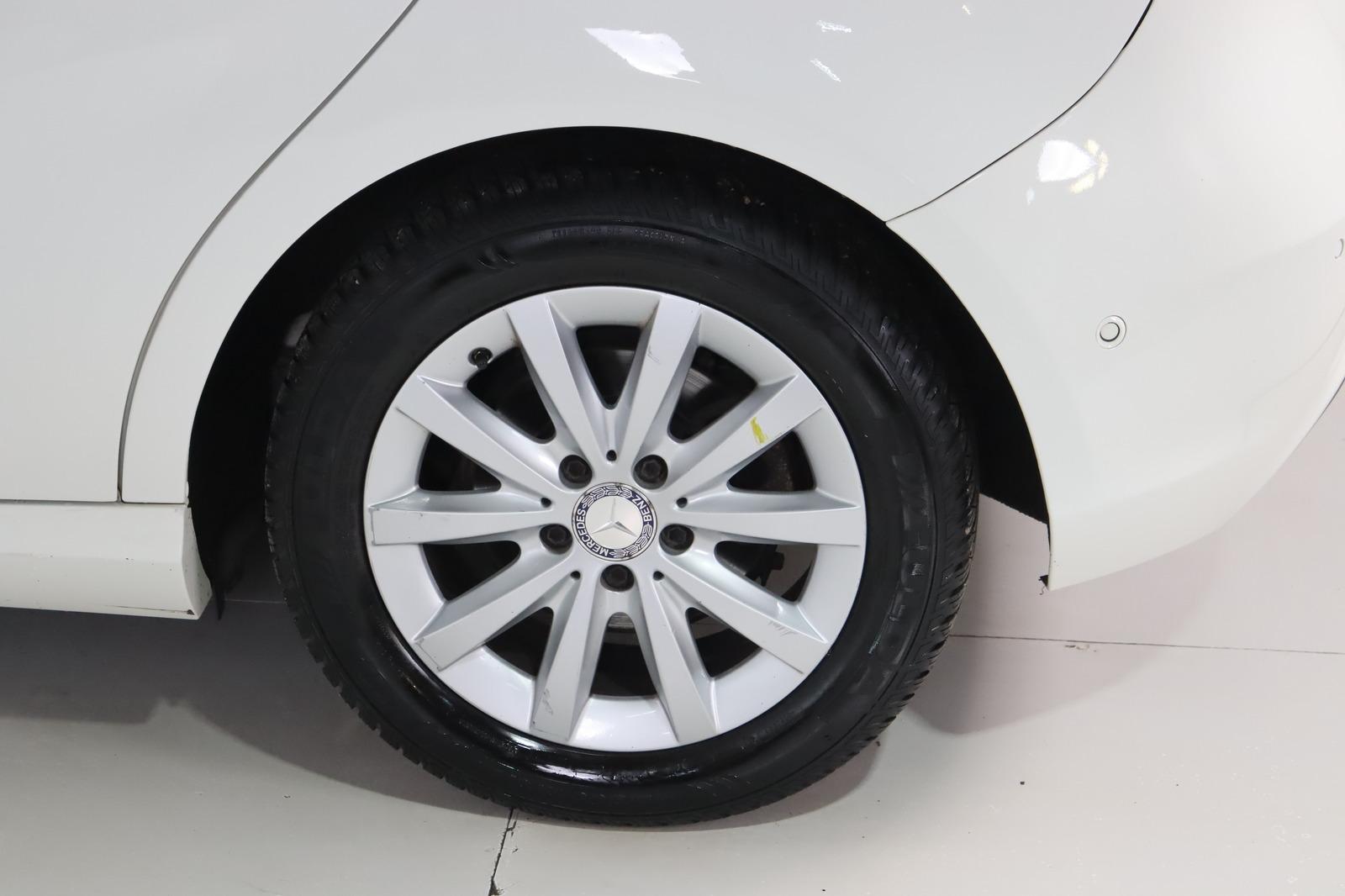 Mercedes-Benz A 180 Sitzhzg. * Xenon * HU/AU + Service neu
