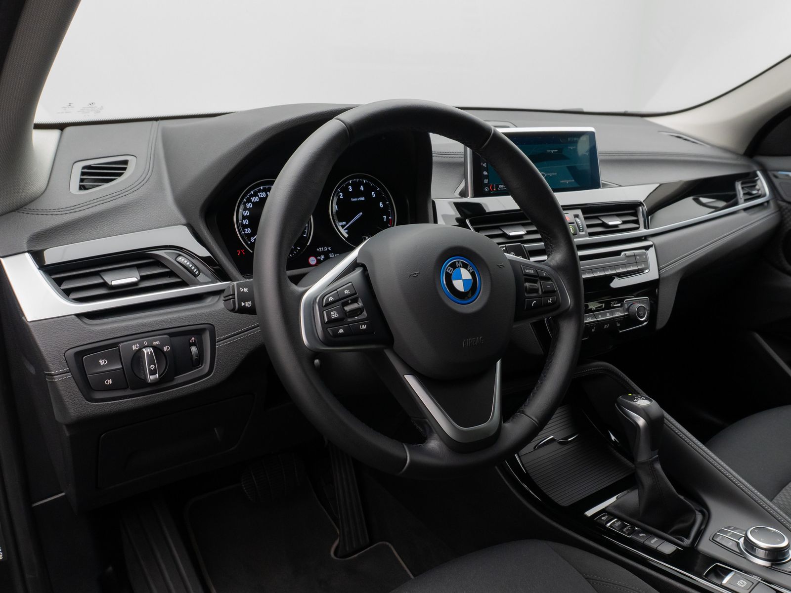 Fahrzeugabbildung BMW X2 xD25e Advantage Stop&Go ParkAss DAB LED Navi