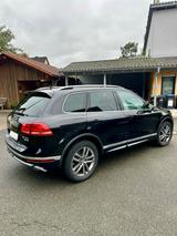 Volkswagen Touareg 3.0 V6 TDI R-Line*AHK*PANO*4M*Luftfeder. - Volkswagen Touareg: 6.0