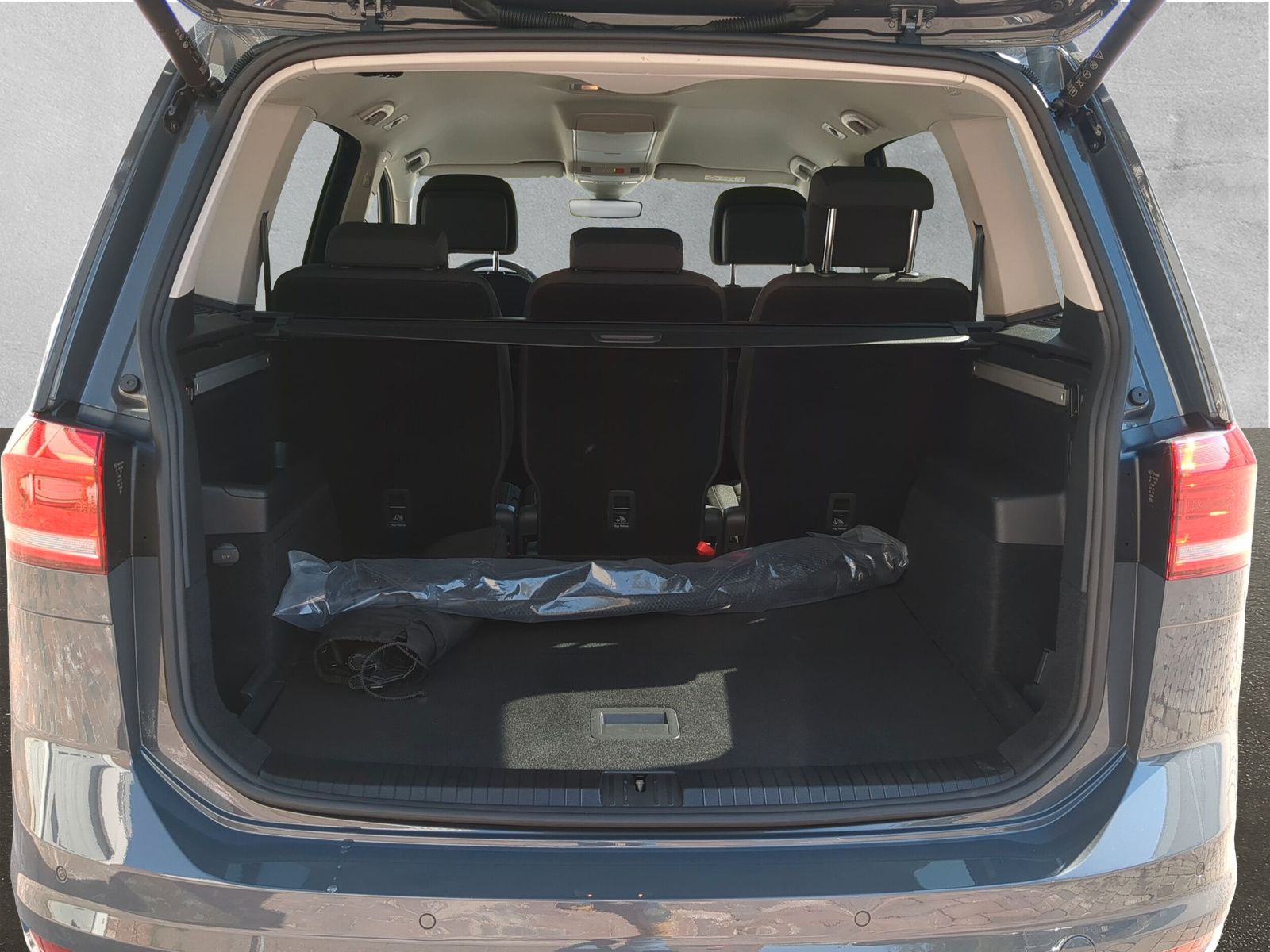 Fahrzeugabbildung Volkswagen Touran 2.0 TDI DSG AHK elek. Heckkl. SHZ