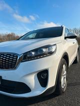 Kia Sorento 2.2 CRDi 2WD Automatik Vision - Kia Sorento Gebrauchtwagen in Leverkusen